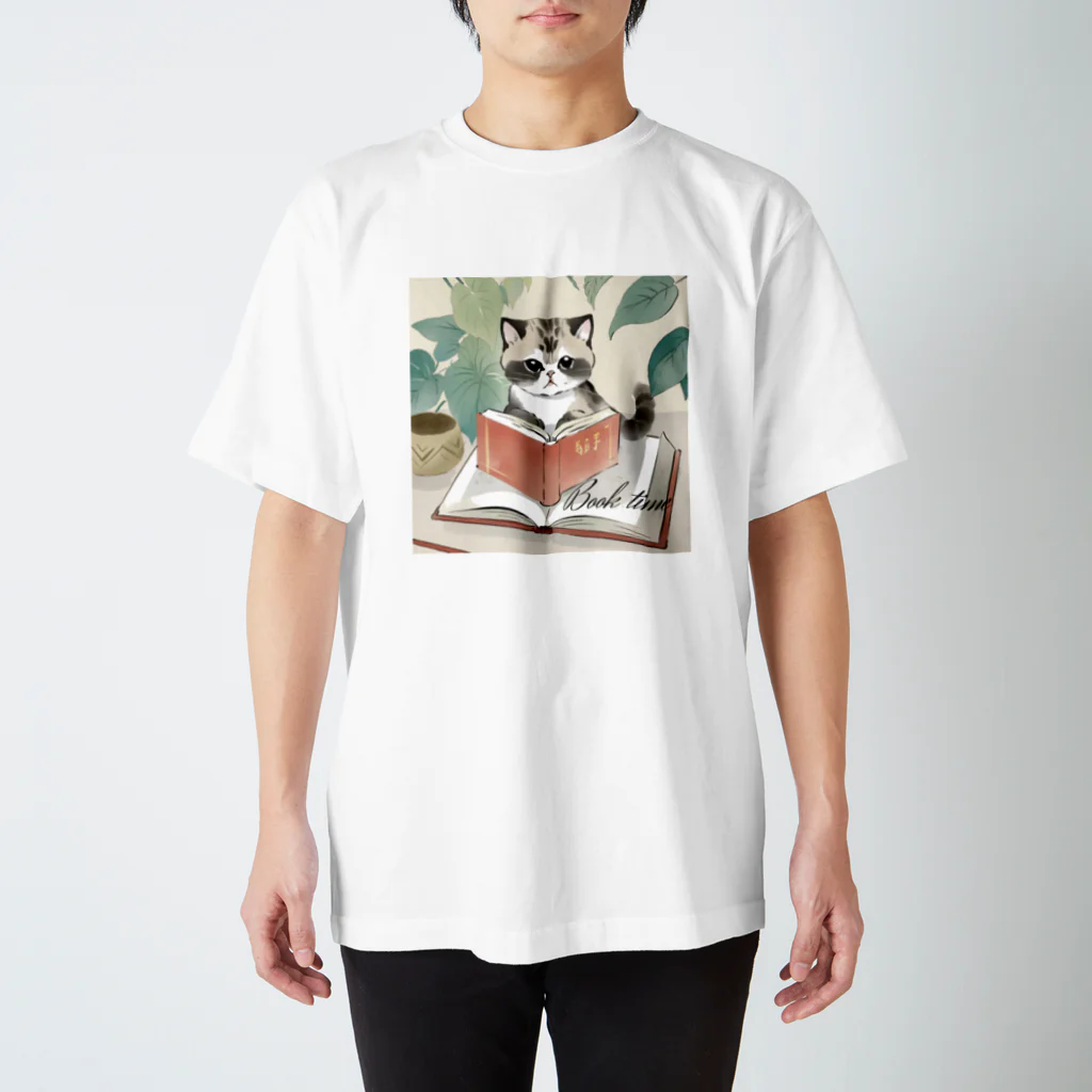 AmoriのBook time Regular Fit T-Shirt