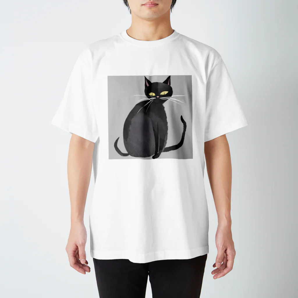 ともちのラクガキ🖍(チーム防衛部)のわりと強気の黒猫ちゃん スタンダードTシャツ