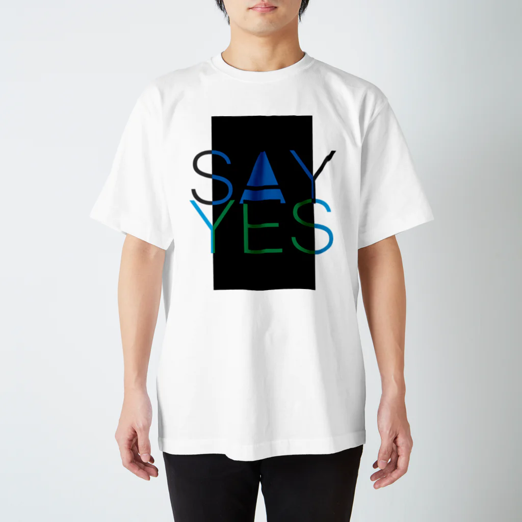 HugoDesignsのSay Yes! スタンダードTシャツ