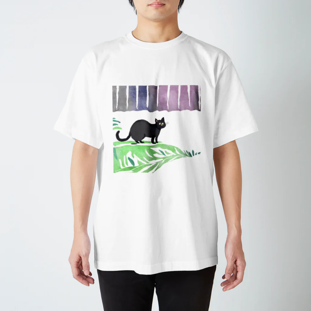 ta-ya_sのなんか抜けてる黒猫 スタンダードTシャツ