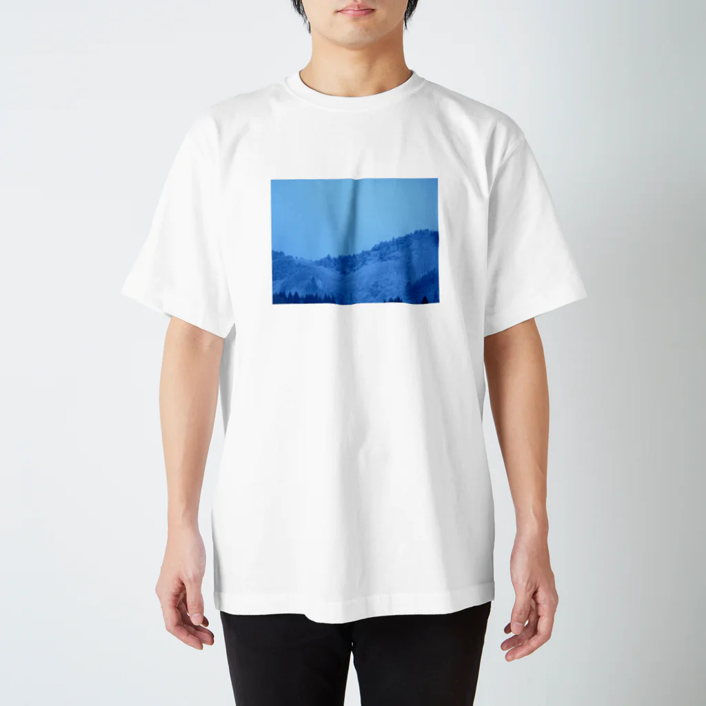 わんわんの雪山　2024.2.2 スタンダードTシャツ