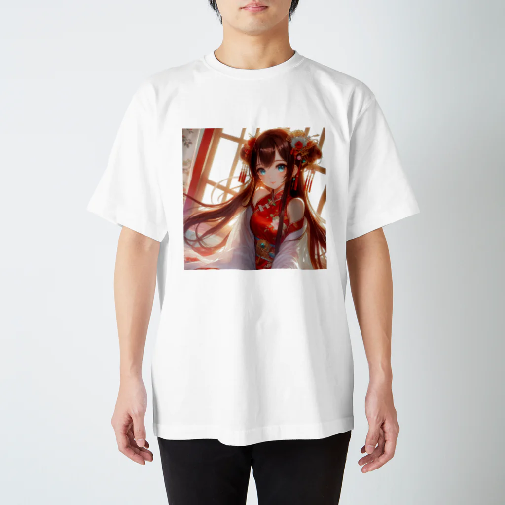 推しの美少女とアイドルのチャイナ服の美少女 Regular Fit T-Shirt