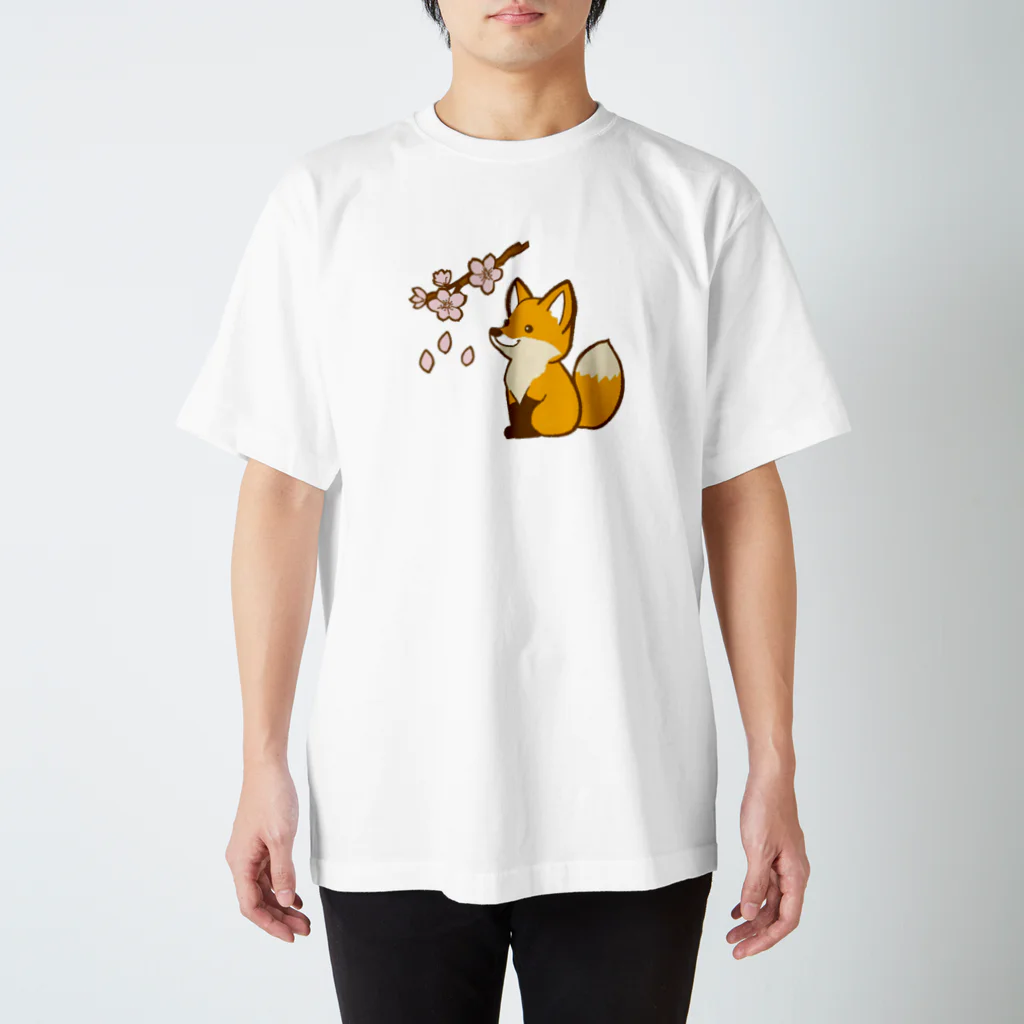 フォックスのきつねショップのお花見をするきつねさん スタンダードTシャツ