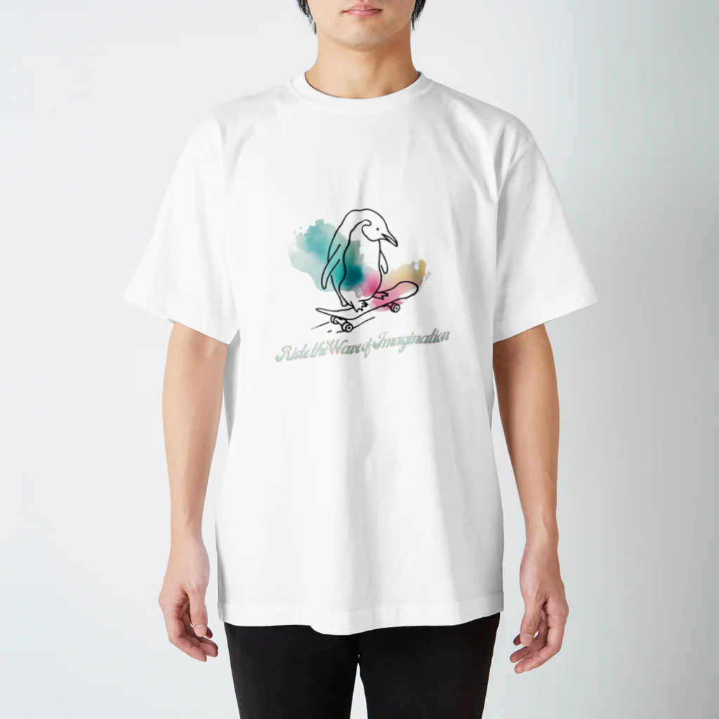 Clozettaのスケボーをするペンギン Regular Fit T-Shirt