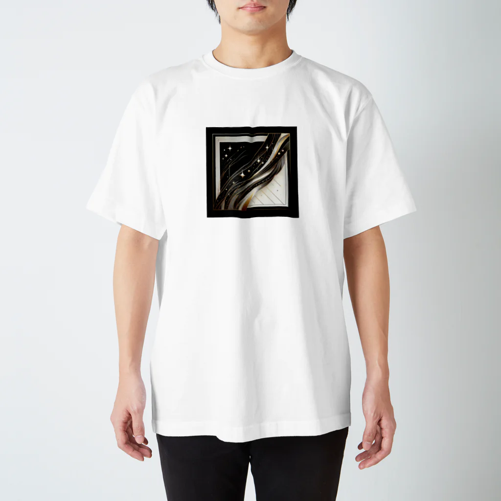 Black_White_Goldの流れ星 Regular Fit T-Shirt