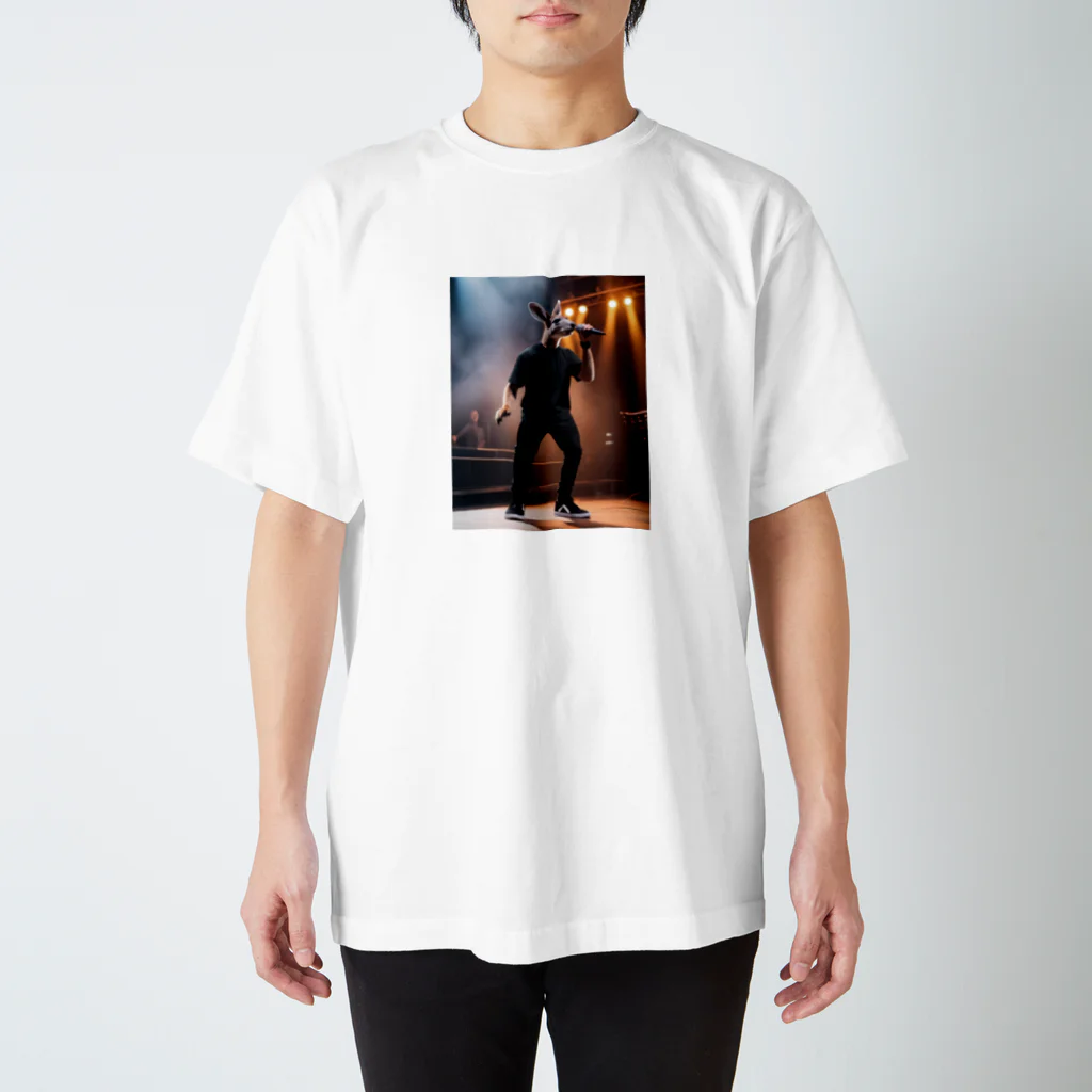 DDdの熱唱するカンガルー Regular Fit T-Shirt