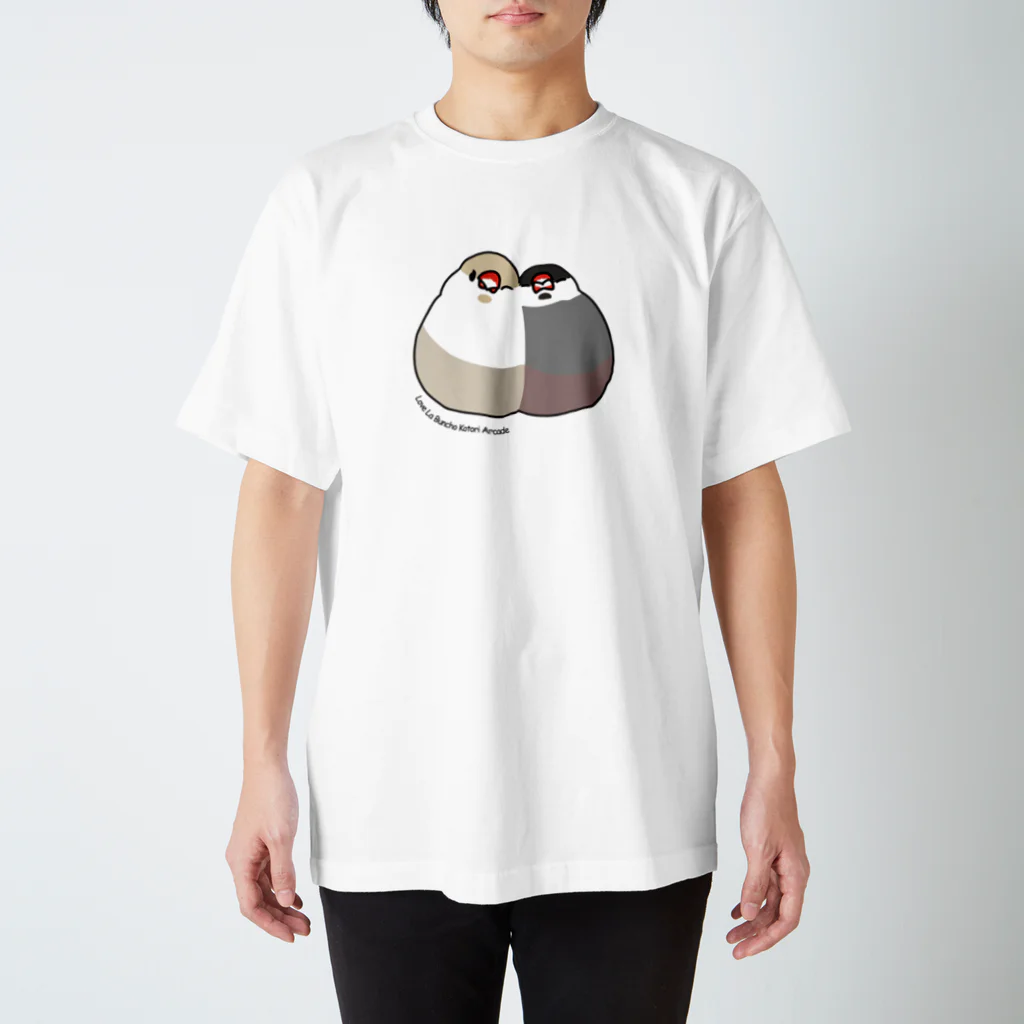 kotoriarcade（コトリアーケード）＠文鳥グッズ販売中！！のLave La Buncho（クリーム&桜） Regular Fit T-Shirt