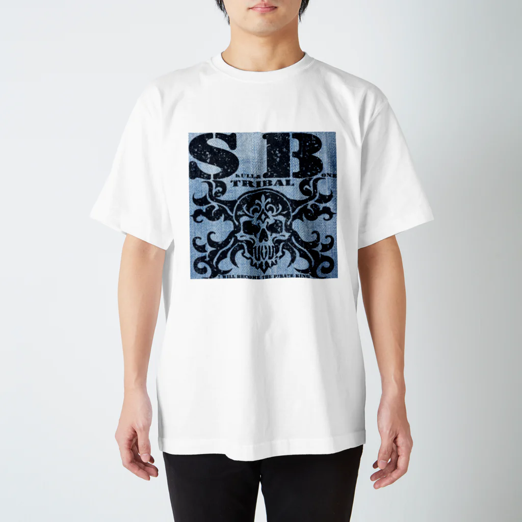 Ａ’ｚｗｏｒｋＳのSKULL&BONE TRIBAL GRUNGE BLK ON DENIM Regular Fit T-Shirt