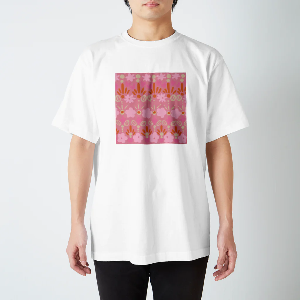 DONUTS製作所のピンクの壁　柄大 Regular Fit T-Shirt