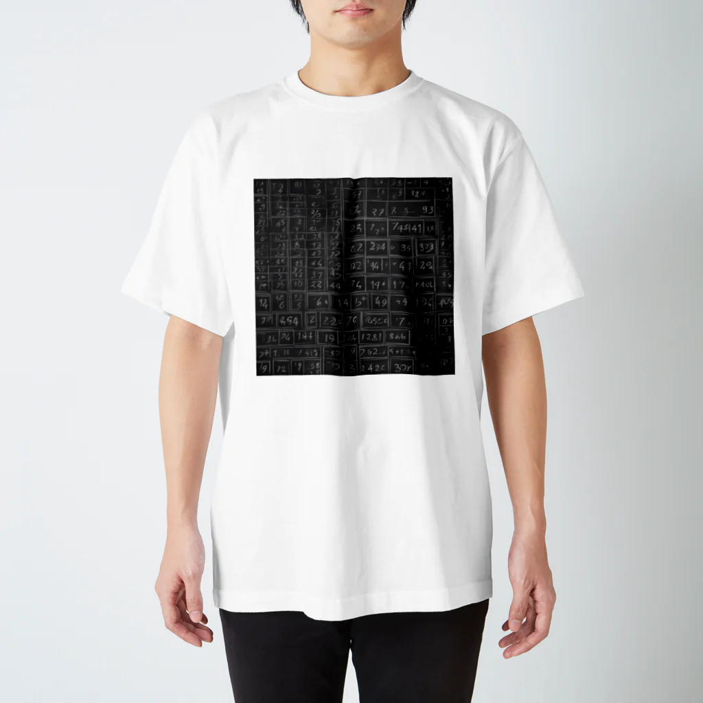 Isaiah_AI_Designの黒板の数字 Regular Fit T-Shirt