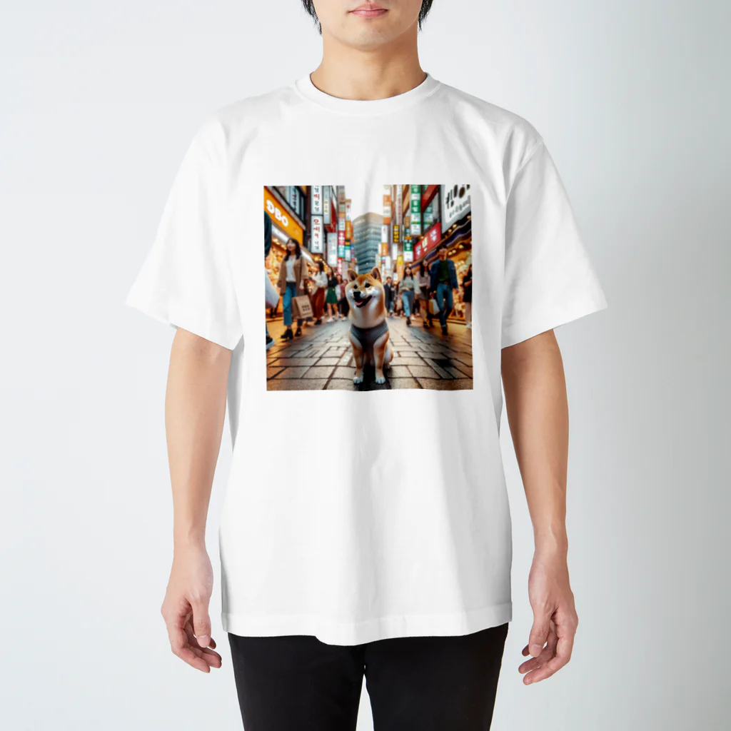 japantravelの柴犬のソウル散歩 Regular Fit T-Shirt