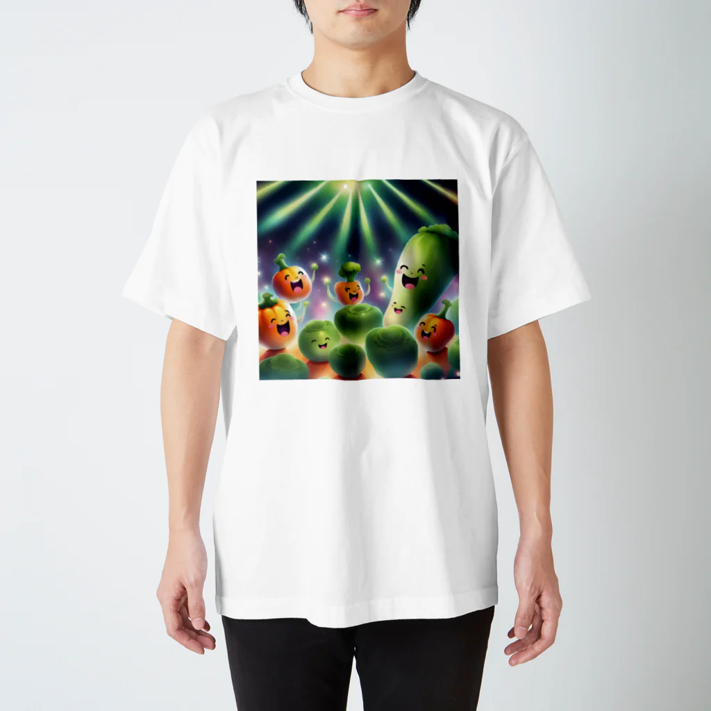 葉っぱのライブで盛り上がる野菜たち Regular Fit T-Shirt