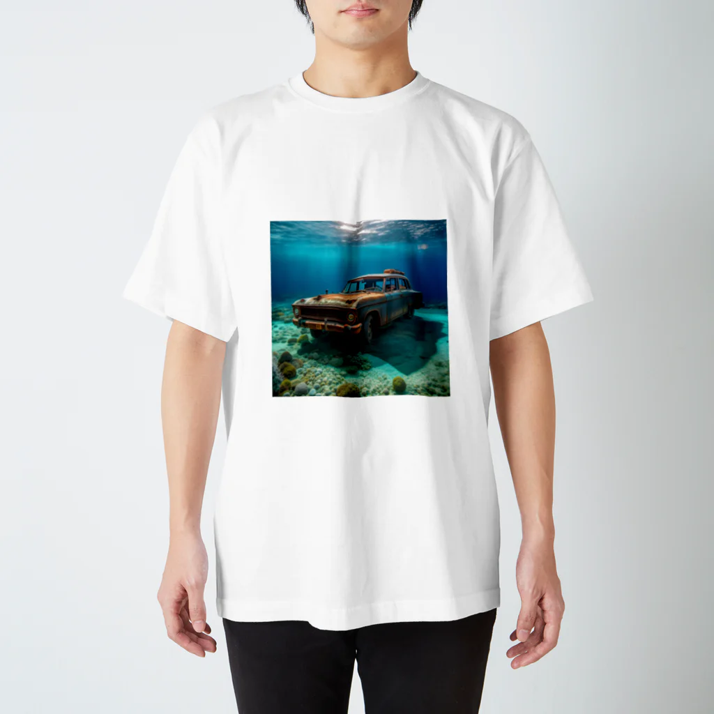 kuwayaの海底に沈む車 スタンダードTシャツ