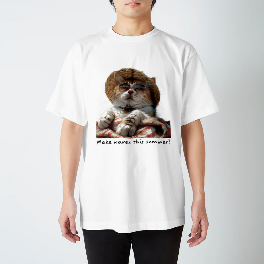 G.O.A.T.designの夏の日差しを満喫する可愛い猫ちゃん スタンダードTシャツ