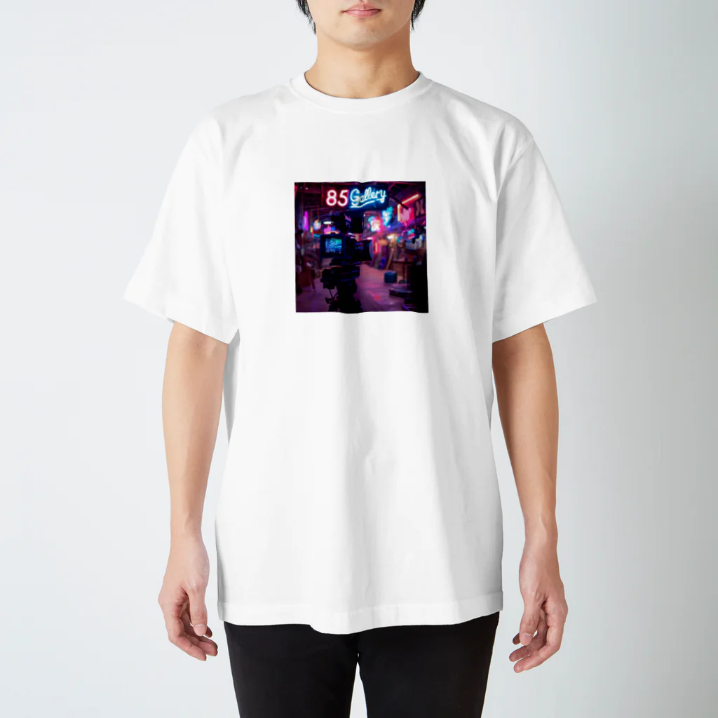 85Gallery Official Goods ShopのHACHIGO NEON CAMERA スタンダードTシャツ