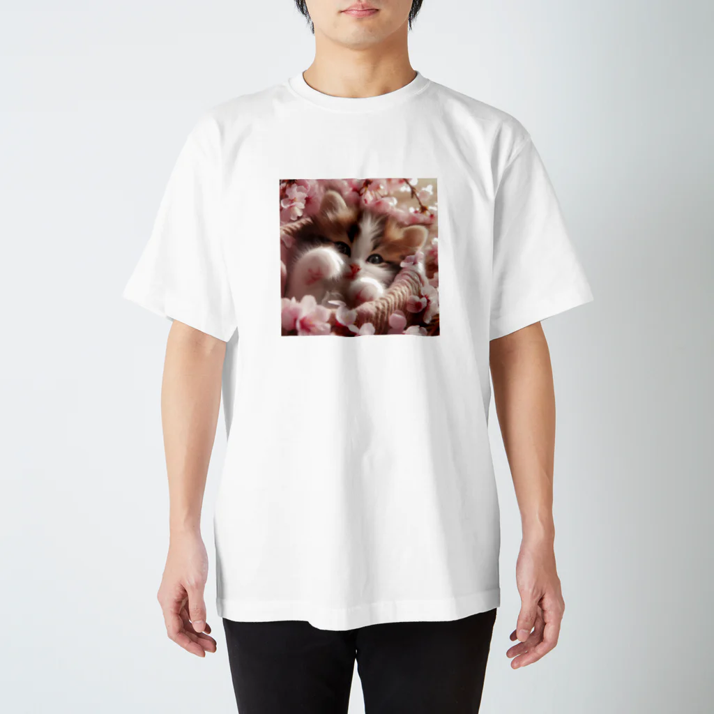 Chimetimeの桜と子猫 Regular Fit T-Shirt