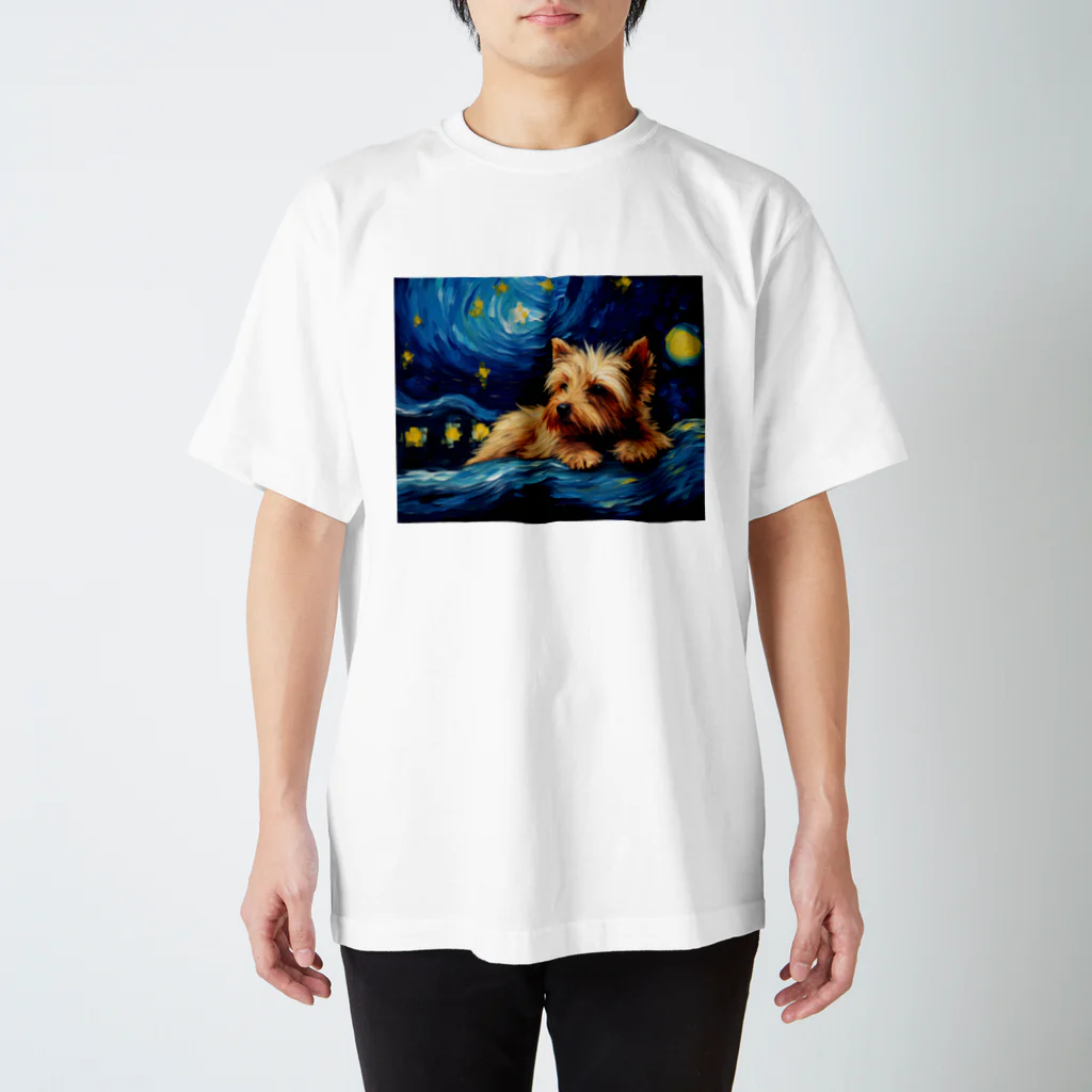 Dog Art Museumの【星降る夜 - ヨークシャーテリア犬の子犬 No.1】 スタンダードTシャツ