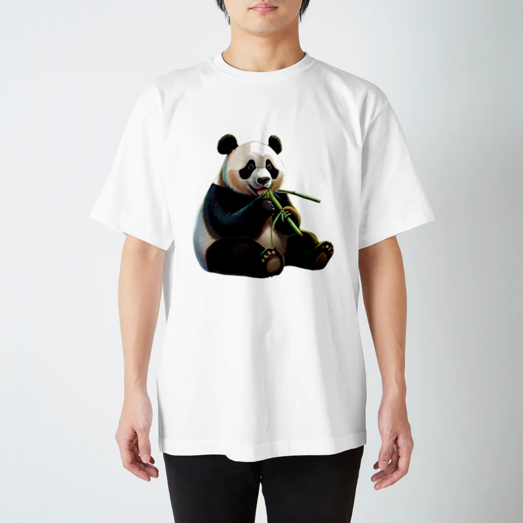 〜たけしゃんのお店〜の笹を食べるパンダ③ スタンダードTシャツ