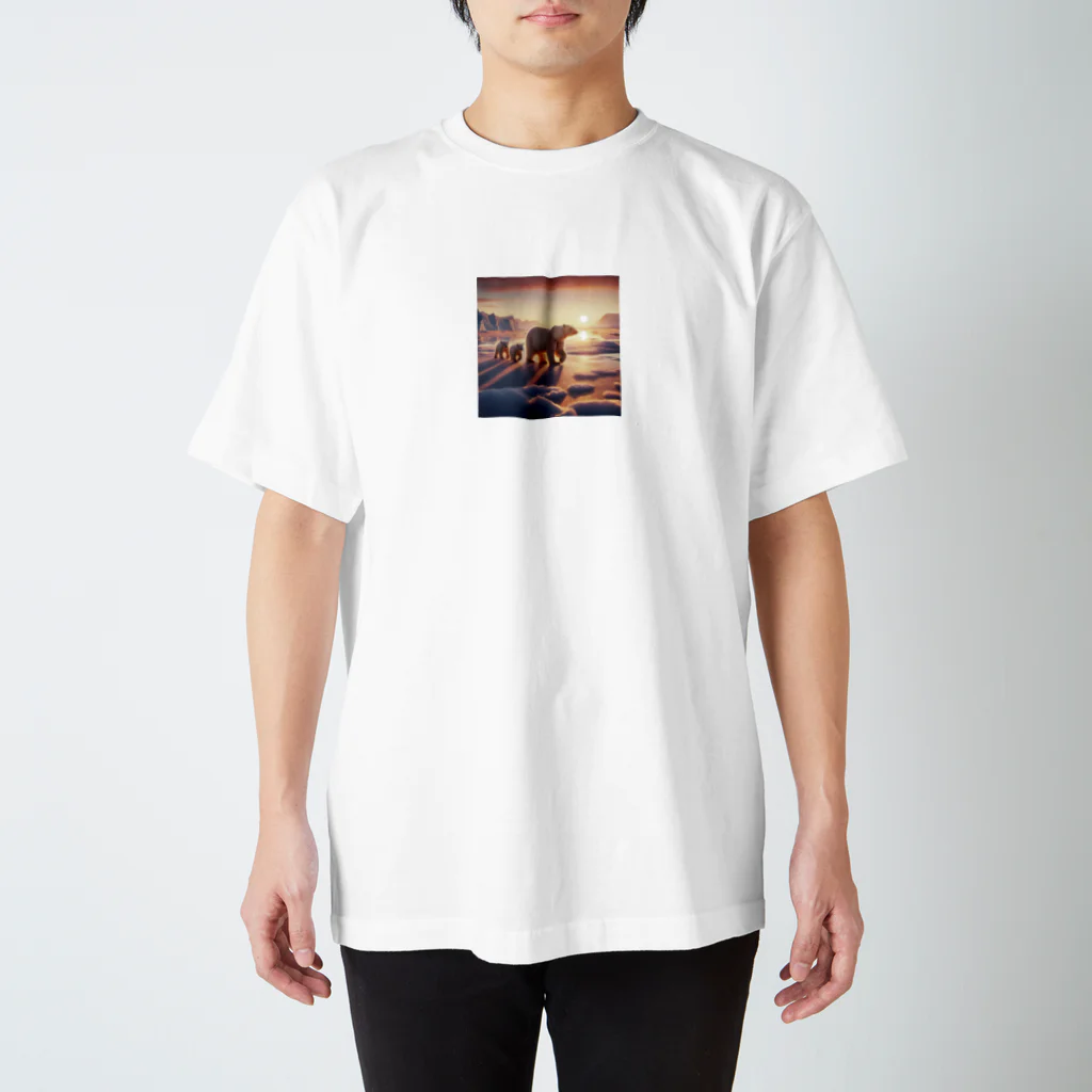 ankoro_mochiの夕日とシロクマ スタンダードTシャツ