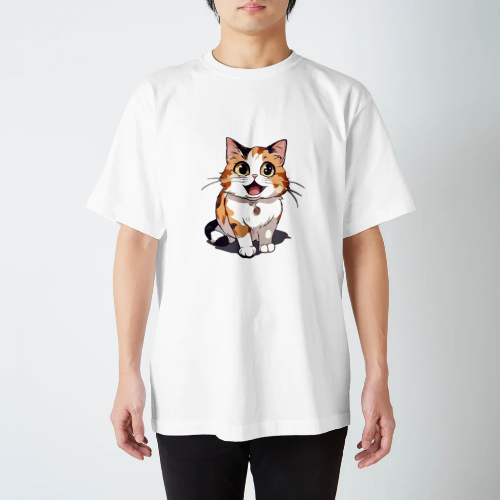 マダイ大佐の補給廠の三毛猫チーちゃんグッズ スタンダードTシャツ