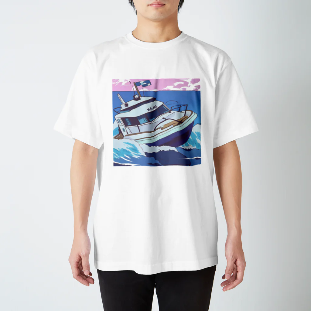 マダイ大佐の補給廠のボート Regular Fit T-Shirt