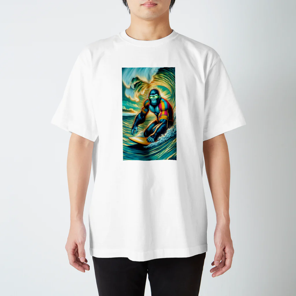 アニマルxスポーツグッズ「アニマル・ヒーローズ」のサーフィンするゴリラ YOSHIO スタンダードTシャツ