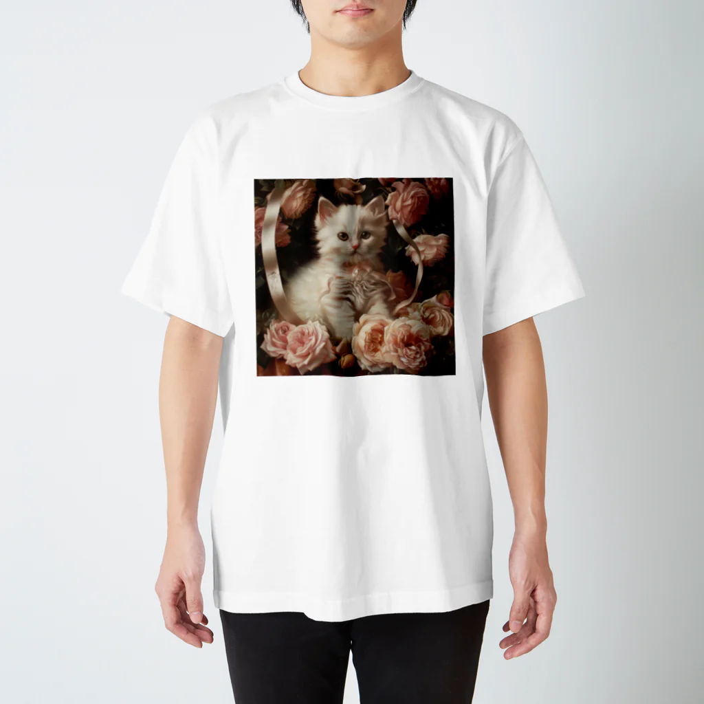 チャーミング・キャット・クローゼットの子猫のしらたまちゃん Regular Fit T-Shirt