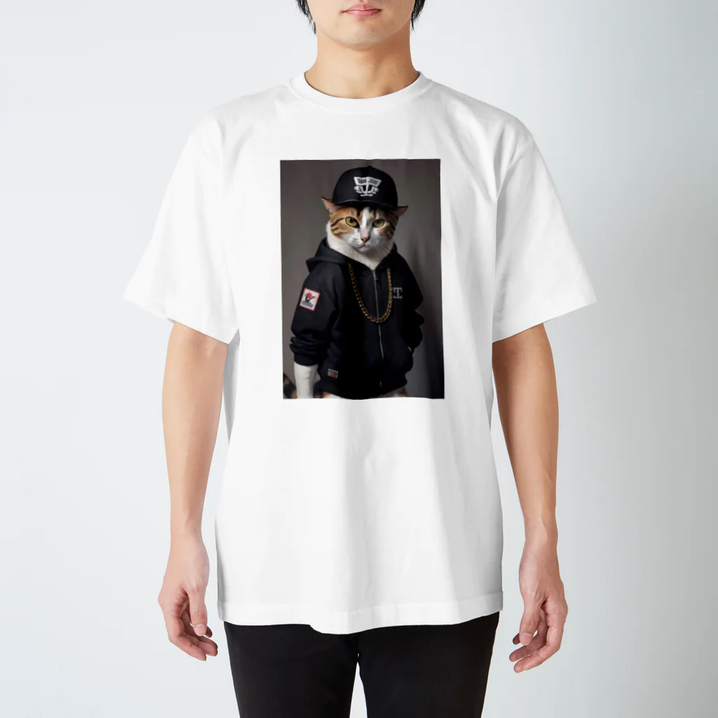 Be proudのヒップホップ猫 Regular Fit T-Shirt