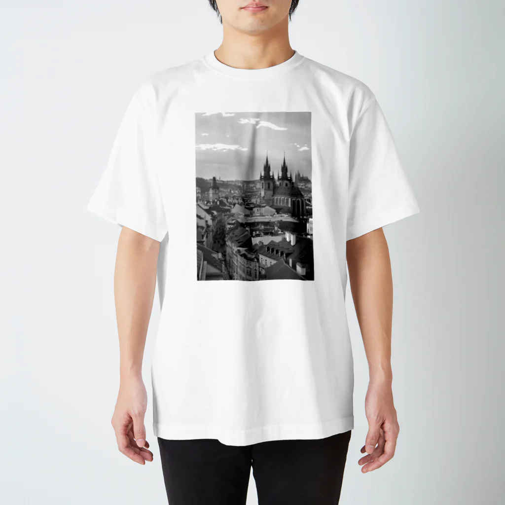One_sceneの世界を旅する窓 Regular Fit T-Shirt
