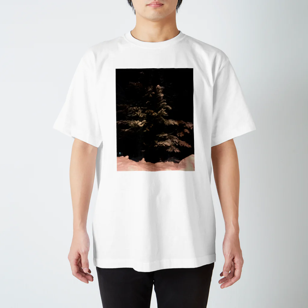 futofuttoの冬の夜の木 スタンダードTシャツ