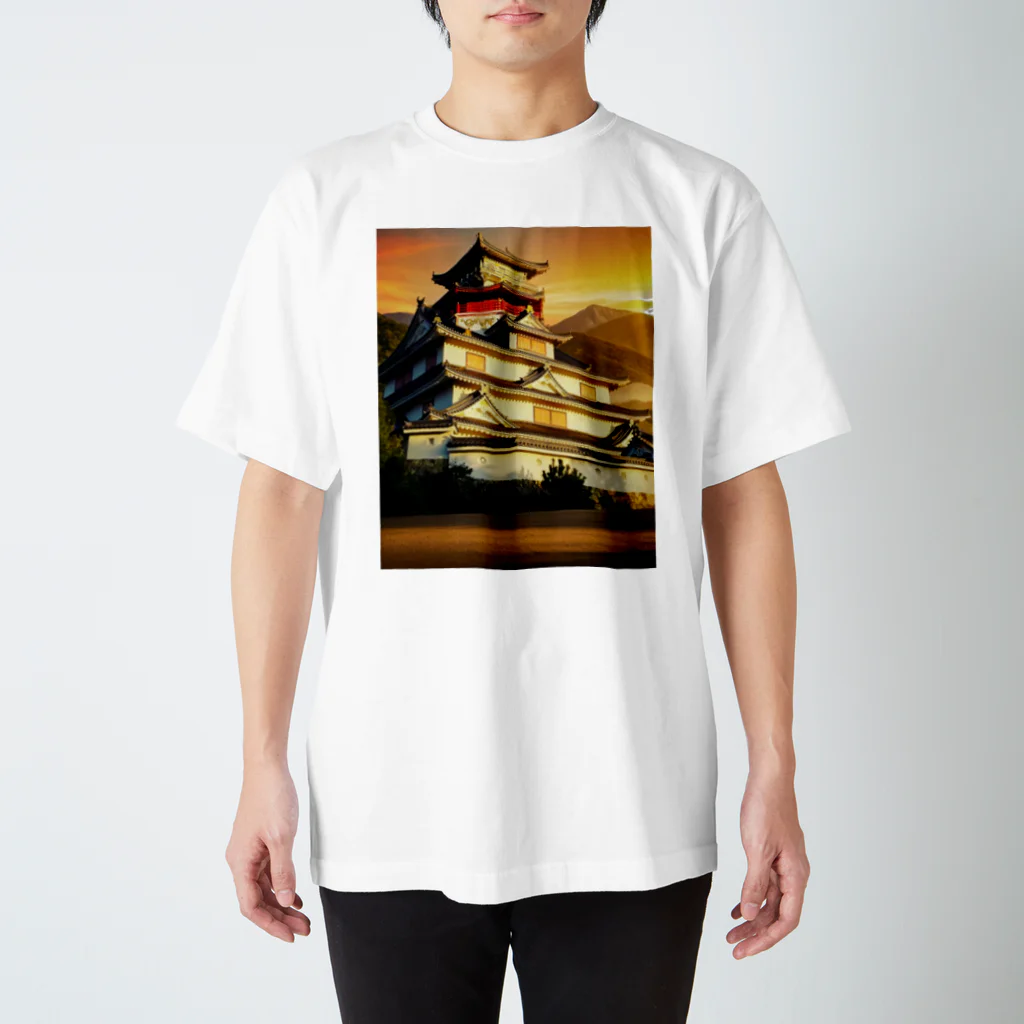 コマ頃今頃お年頃の安土城 Regular Fit T-Shirt