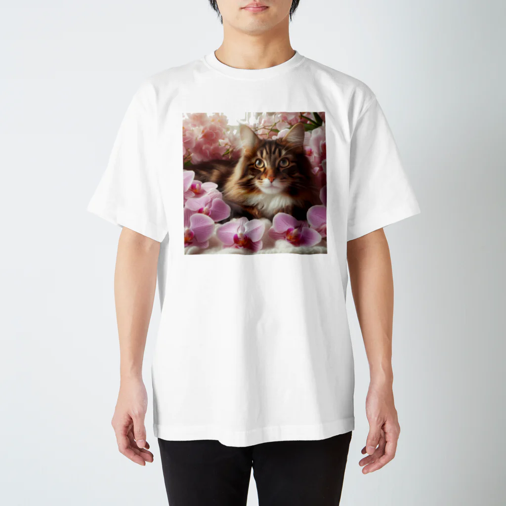 Y m @Y's shopの猫と胡蝶蘭 Regular Fit T-Shirt