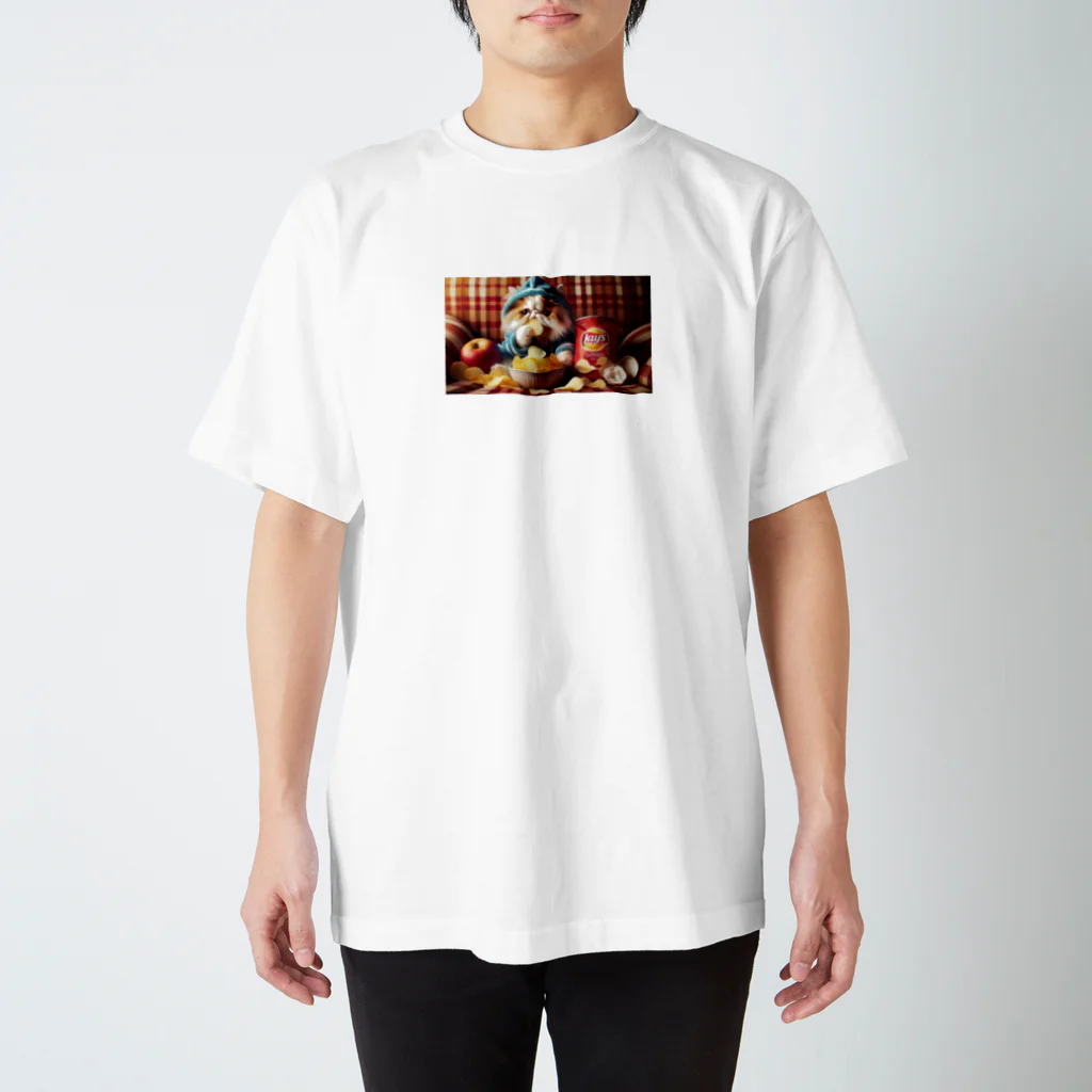 surisurishopのポテトチップスを食べてる猫 Regular Fit T-Shirt