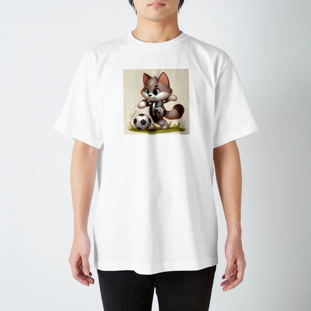 29Q.comのスポーティーキャット　サッカー Regular Fit T-Shirt