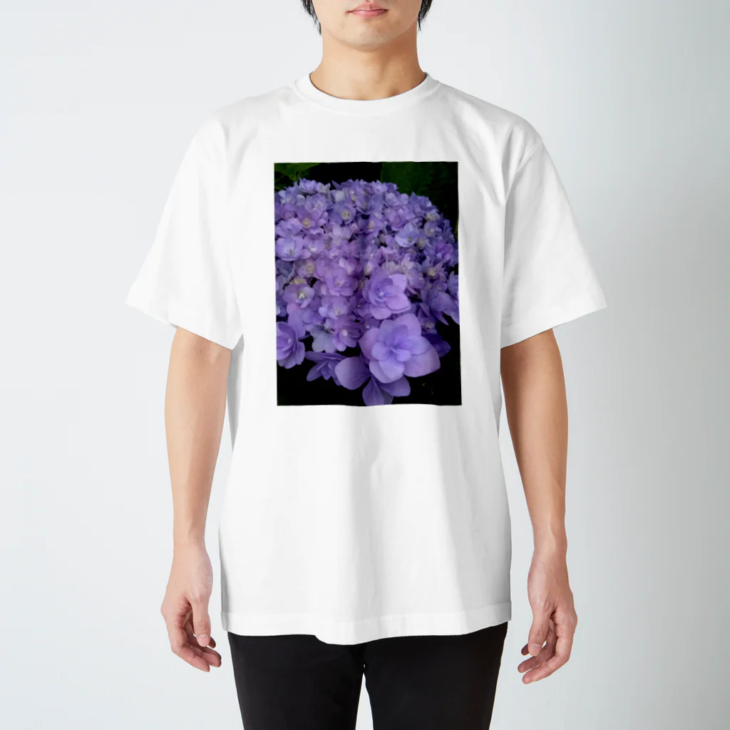 yurisacinの紫陽花（紫） Regular Fit T-Shirt
