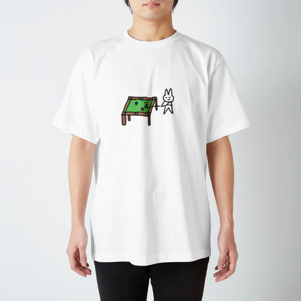 GAKUのおかしな店のビリヤードをするフレイザーくん スタンダードTシャツ