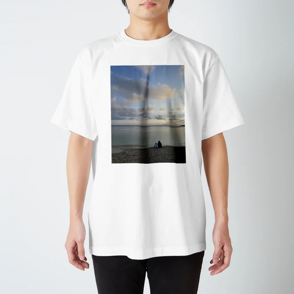 ちびっ子画伯の海を見ていた Regular Fit T-Shirt