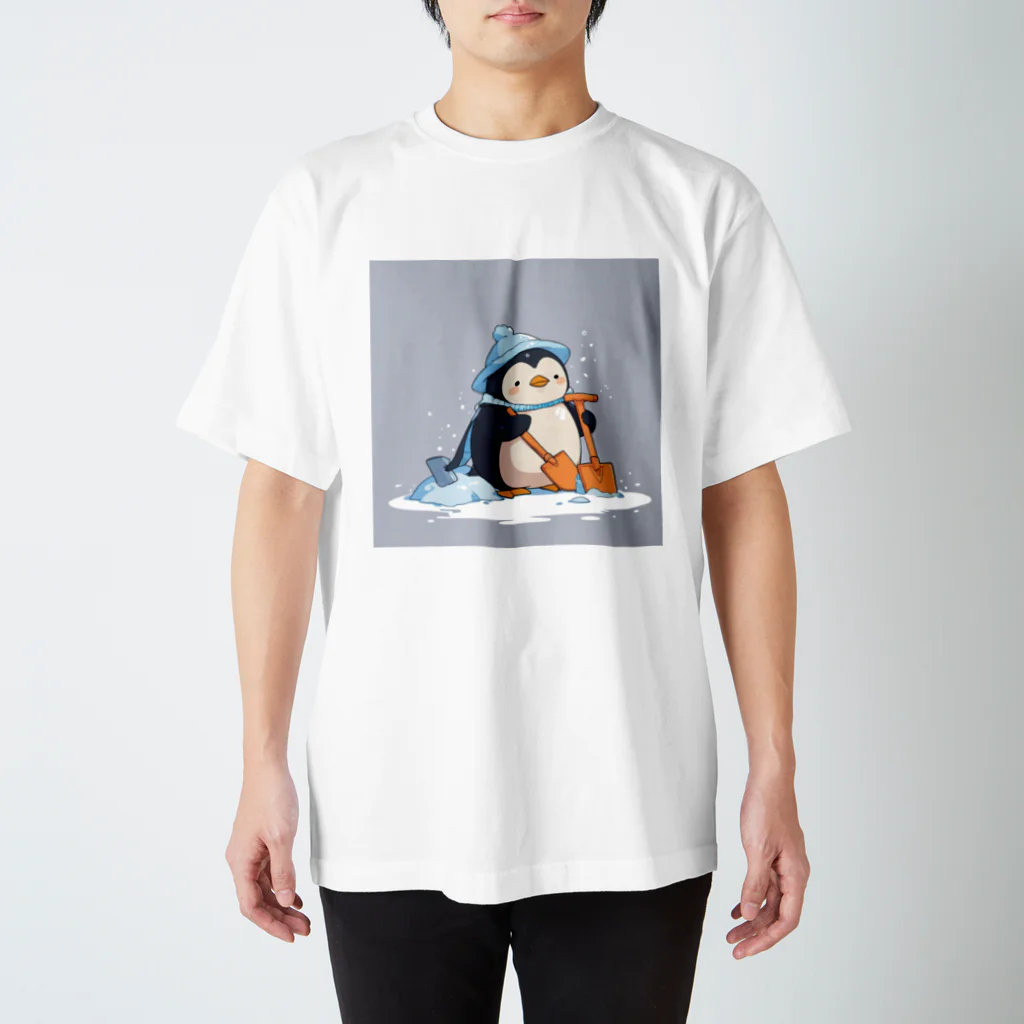 ganeshaのかわいいペンギンとおもちゃのシャベル スタンダードTシャツ