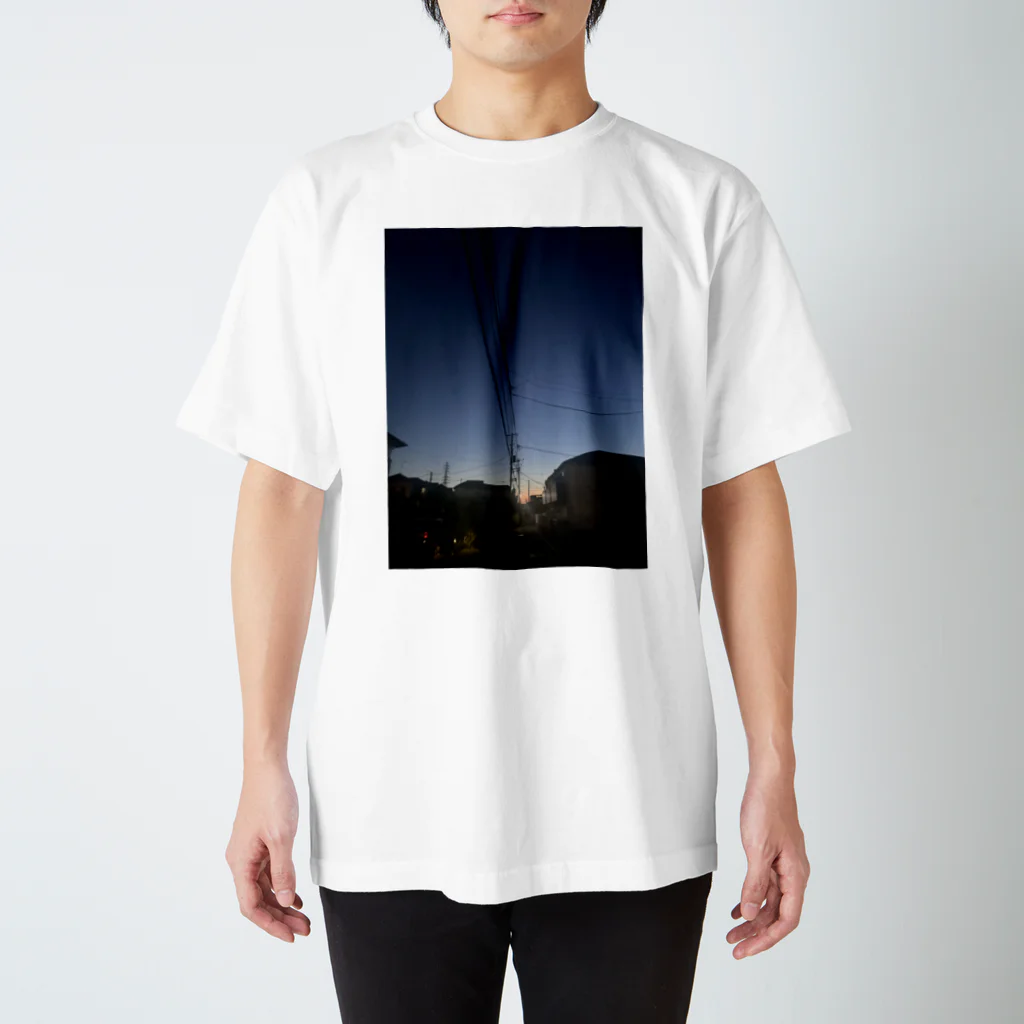 Chama's shopの何気ない日常の夕日 Regular Fit T-Shirt