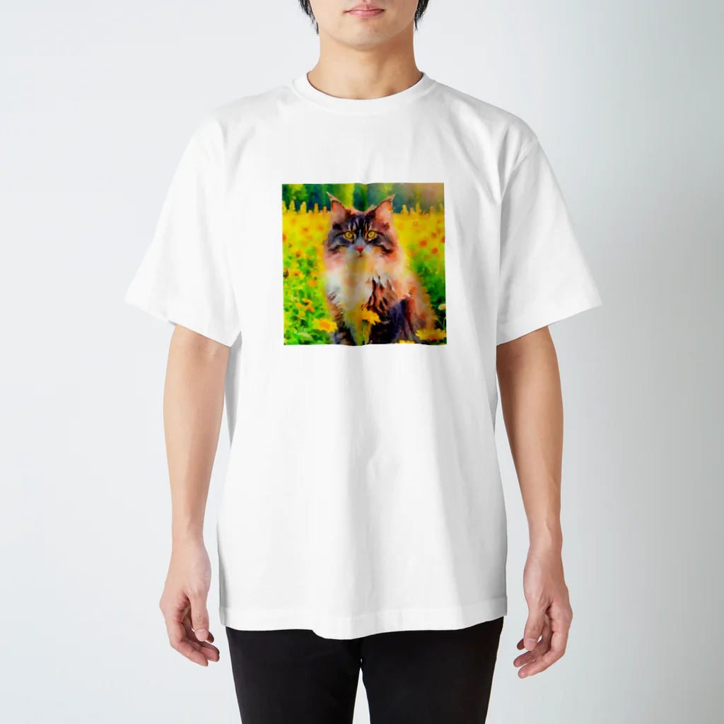 猫好きの谷の猫の水彩画/花畑のノルウェージャンフォレストキャットねこのイラスト Regular Fit T-Shirt