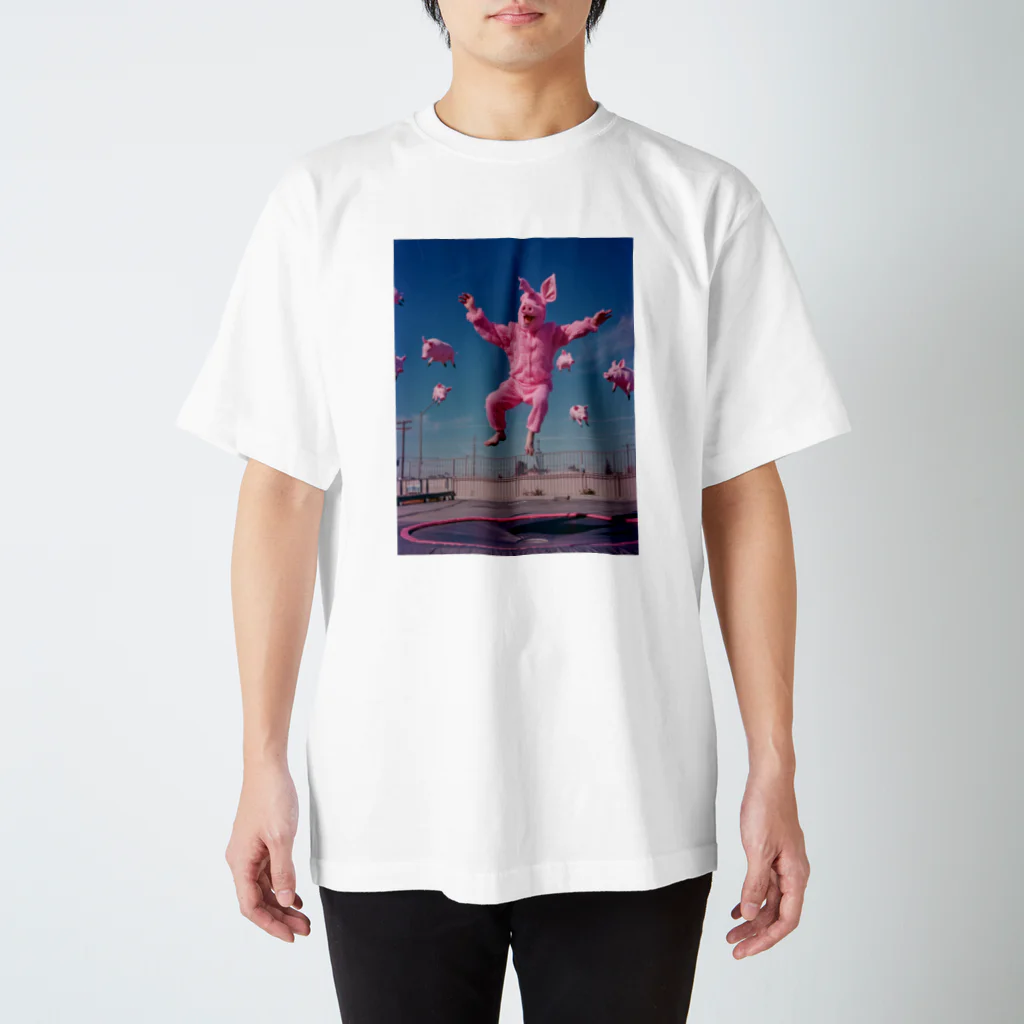 jumping animalのjumping pigs Regular Fit T-Shirt