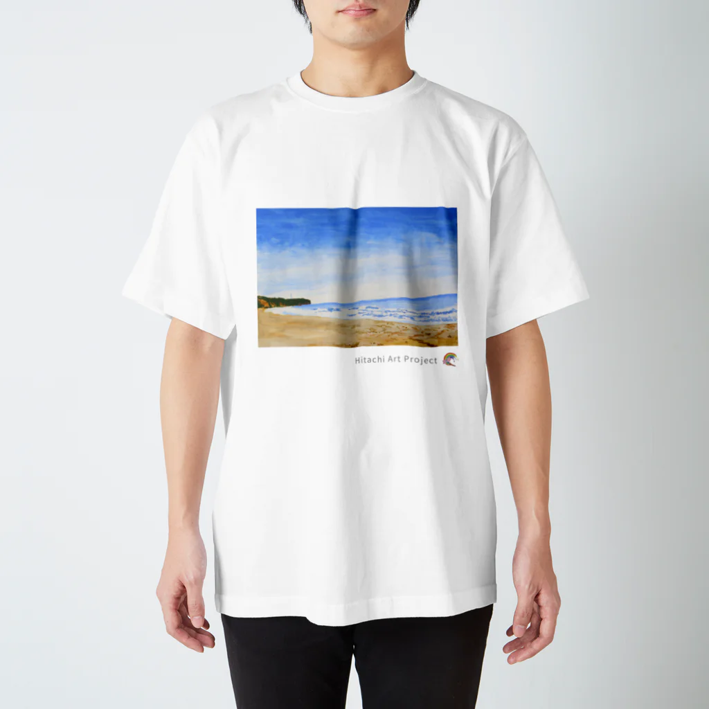 ひたちアートプロジェクト　Hitachi Art Projectの第8回公募展　久慈浜からの眺め Regular Fit T-Shirt