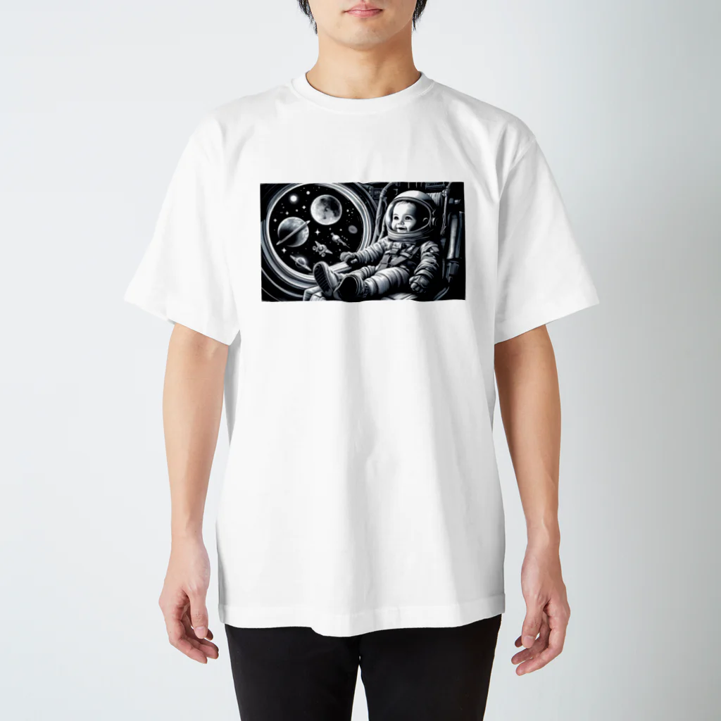 Chika Lewisの宇宙船に乗った赤ちゃん4 Regular Fit T-Shirt