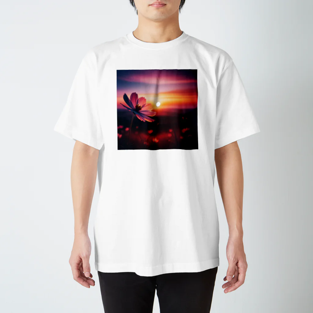 Kawaii屋さんの儚い夕焼けコスモス Regular Fit T-Shirt