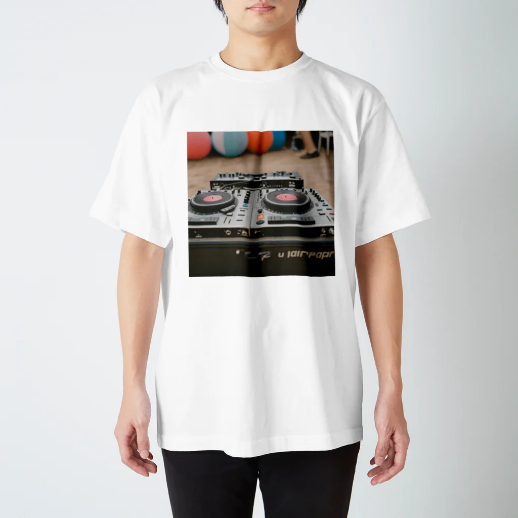 Creative Canvas-くリエイティブキャンバスのDj機材　パーティー　 Regular Fit T-Shirt