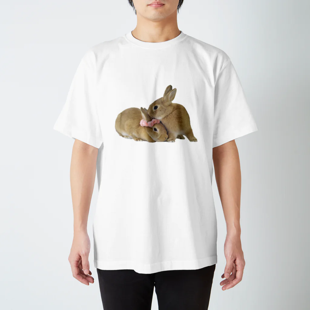 くわこやのシャッキー・なっちゃん🐰💓🐰キス Regular Fit T-Shirt