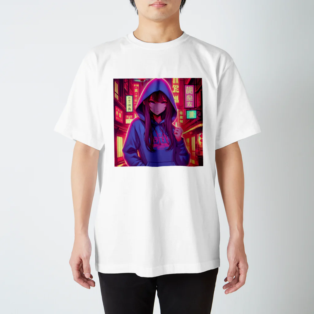 UnderpopSのネオンが光る街に立つ女の子2 Regular Fit T-Shirt