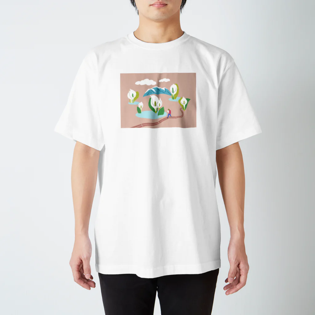 fig-treeのあの水辺　山と水芭蕉　サーモンピンク Regular Fit T-Shirt