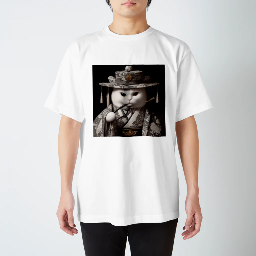 ArtVoyageの猫殿の風雅 Regular Fit T-Shirt