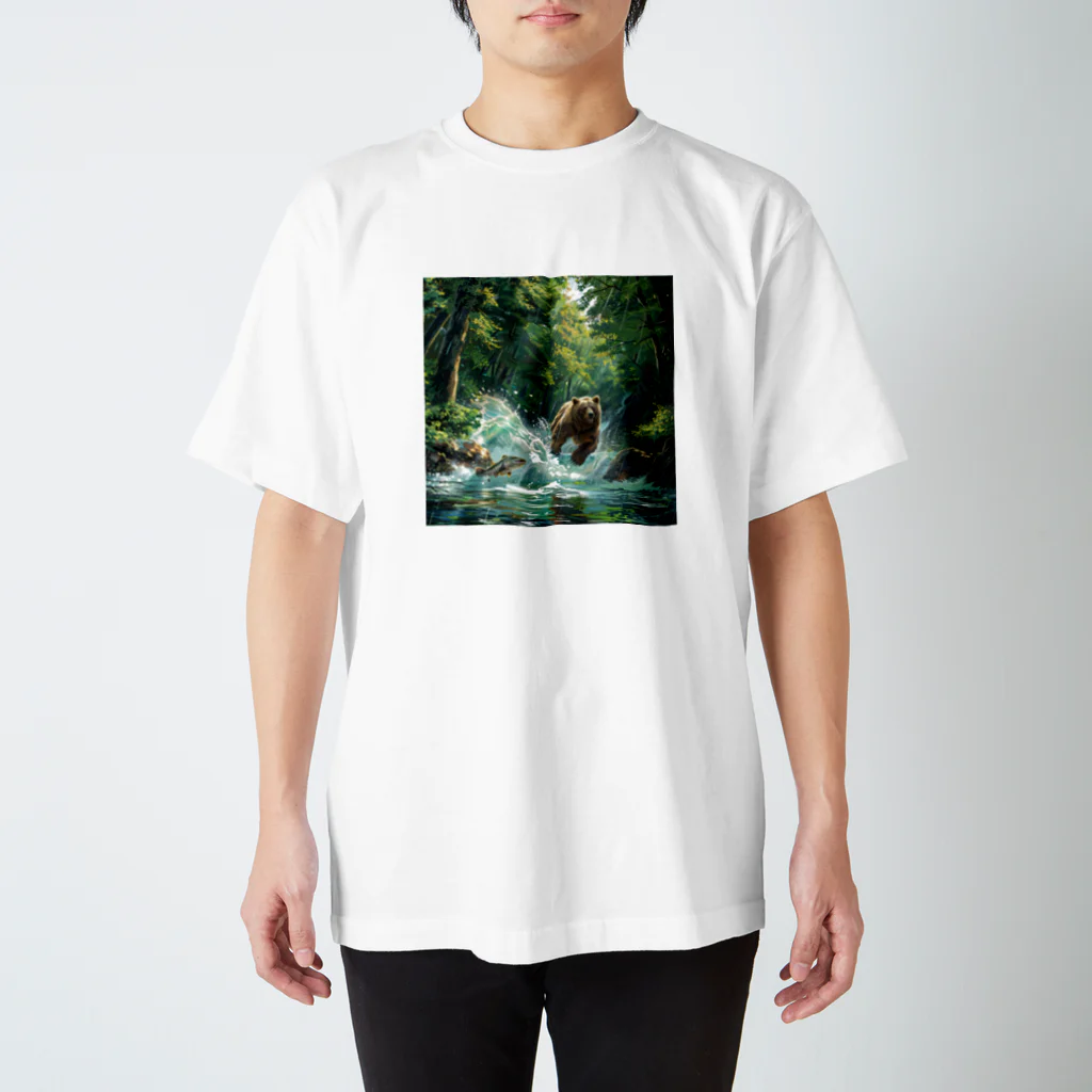 ドライバーの熊と鮭 Regular Fit T-Shirt